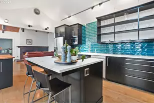 4068 SW Hewett Blvd, Portland, OR 97221 - Photo 11