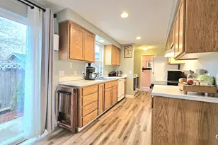 4467 Fergus Ave, Eugene, OR 97402 - Photo 11