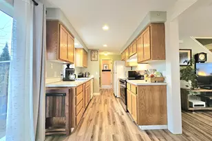 4467 Fergus Ave, Eugene, OR 97402 - Photo 23