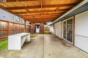 9011 NE Tillamook St, Portland, OR 97220 - Photo 39