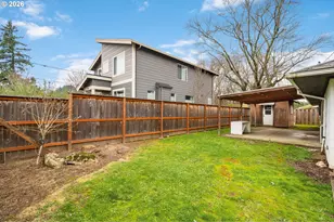 9011 NE Tillamook St, Portland, OR 97220 - Photo 43
