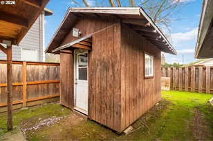 9011 NE Tillamook St, Portland, OR 97220 - Photo 33