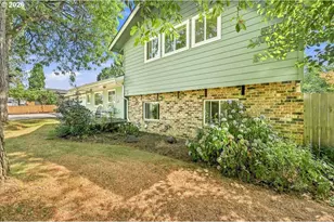 8619 NE 35th Ave, Vancouver, WA 98665 - Photo 3