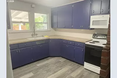 1453 C St, Springfield, OR 97477 - Photo 15