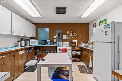 2111 Minnesota St, Eugene, OR 97402 - Photo 17