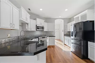 19062 SW York St, Beaverton, OR 97003 - Photo 15