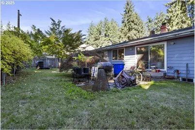 205 NE 160th Ave, Portland, OR 97230 - Photo 33