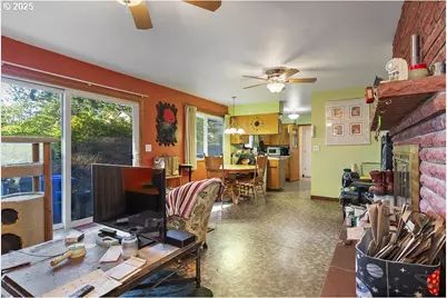 205 NE 160th Ave, Portland, OR 97230 - Photo 11