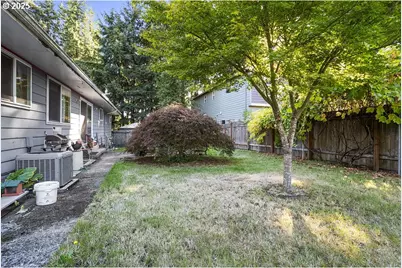 205 NE 160th Ave, Portland, OR 97230 - Photo 35