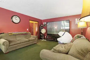 205 NE 160th Ave, Portland, OR 97230 - Photo 27