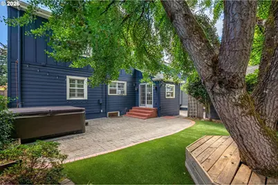 3325 NE Holladay St, Portland, OR 97232 - Photo 45