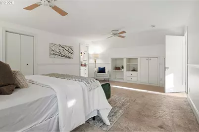 3325 NE Holladay St, Portland, OR 97232 - Photo 25