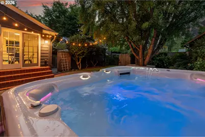 3325 NE Holladay St, Portland, OR 97232 - Photo 47