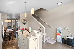 18394 SW Anna Mae Ln, Beaverton, OR 97003 - Photo 19