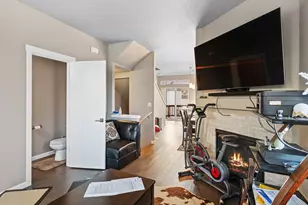 18394 SW Anna Mae Ln, Beaverton, OR 97003 - Photo 9