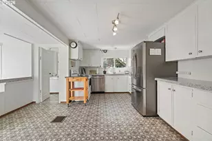 7738 SW 31st Ave, Portland, OR 97219 - Photo 7