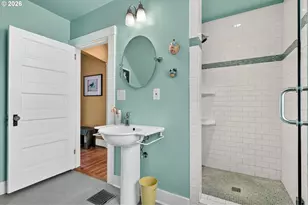 2525 NE Tillamook St, Portland, OR 97212 - Photo 23