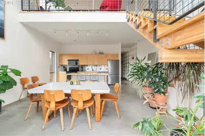 2373 SE 44th Ave #302, Portland, OR 97215 - Photo 3