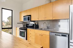 2373 SE 44th Ave, Portland, OR 97215 - Photo 9