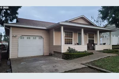 504 Wall St, Silverton, OR 97381 - Photo 1