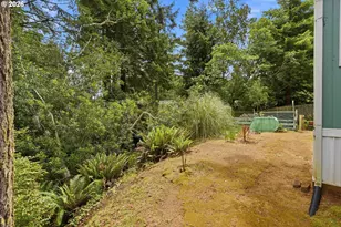 495 Village Pines Way, Coos Bay, OR 97420 - Photo 41
