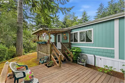 495 Village Pines Way, Coos Bay, OR 97420 - Photo 7