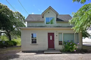 1710 SW 2nd St, McMinnville, OR 97128 - Photo 1