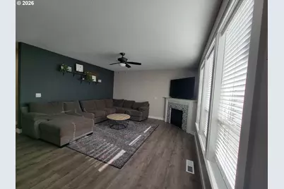 4889 Whitewater St NE, Salem, OR 97305 - Photo 13