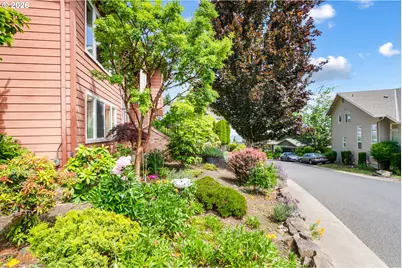 3363 Bentley Ave, Eugene, OR 97405 - Photo 3