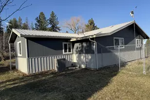 70677 Follett Rd, Elgin, OR 97827 - Photo 7