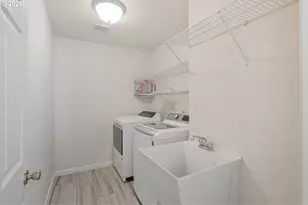 5728 NW Skycrest Pkwy, Portland, OR 97229 - Photo 35