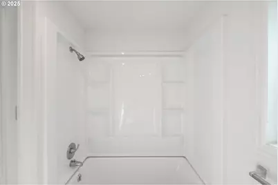 875 S 5th St, Lebanon, OR 97355 - Photo 19