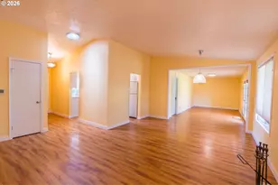16085 SW Westwind Dr, Beaverton, OR 97078 - Photo 5