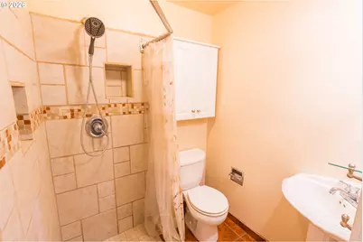 16085 SW Westwind Dr, Beaverton, OR 97078 - Photo 15