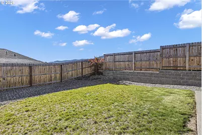 924 Durham Ave, Sutherlin, OR 97479 - Photo 37