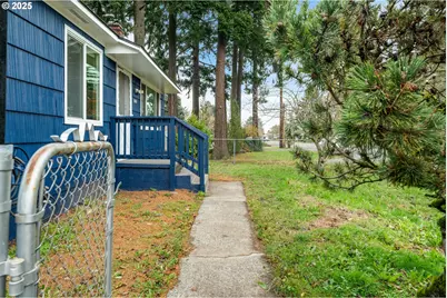 11529 NE Fargo St, Portland, OR 97220 - Photo 3