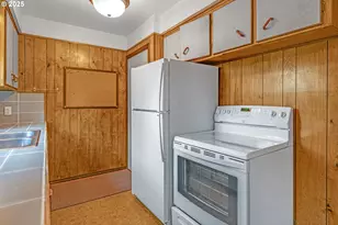 11529 NE Fargo St, Portland, OR 97220 - Photo 13