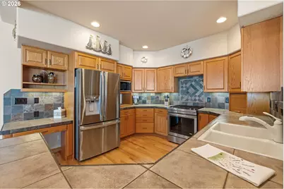 90778 Southview Ln, Florence, OR 97439 - Photo 13