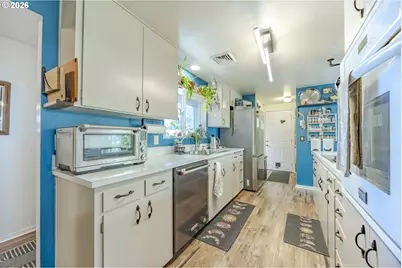 560 Blackfoot Ave, Eugene, OR 97404 - Photo 9