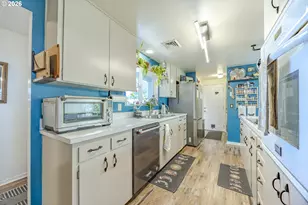 560 Blackfoot Ave, Eugene, OR 97404 - Photo 9