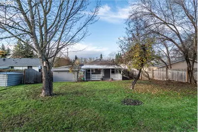 1551 NE Morris St, Roseburg, OR 97470 - Photo 5