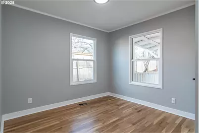 1551 NE Morris St, Roseburg, OR 97470 - Photo 29