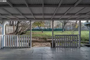 1551 NE Morris St, Roseburg, OR 97470 - Photo 11