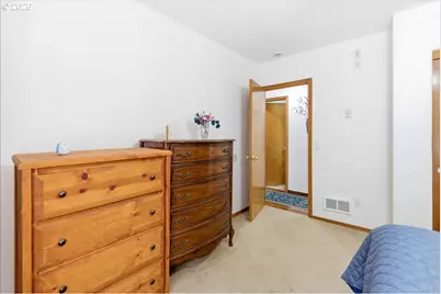 142 S Quadrant St, Rockaway Beach, OR 97136 - Photo 13