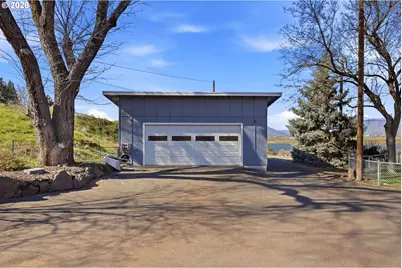 1829 E 8th St, The Dalles, OR 97058 - Photo 41