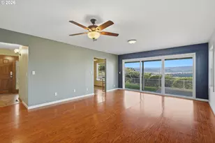 1829 E 8th St, The Dalles, OR 97058 - Photo 3