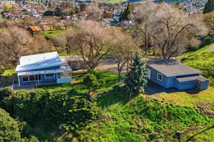 1829 E 8th St, The Dalles, OR 97058 - Photo 47