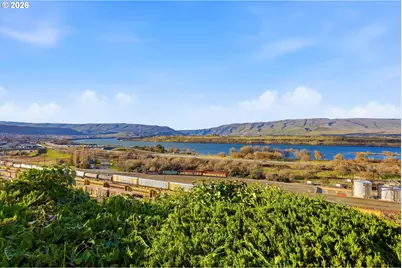 1829 E 8th St, The Dalles, OR 97058 - Photo 43