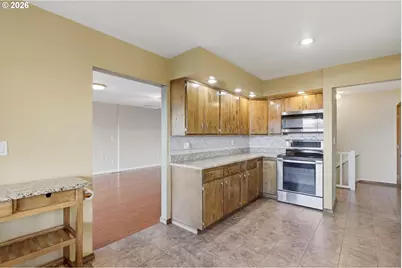 1829 E 8th St, The Dalles, OR 97058 - Photo 9