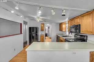 4882 NE Lancaster Dr, Salem, OR 97305 - Photo 19